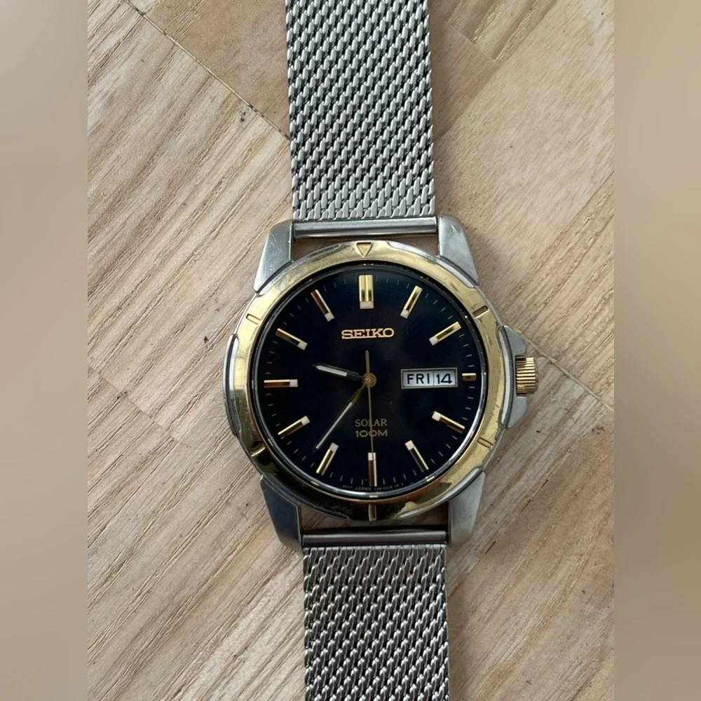 Seiko Solar Men’s Watch Black Dial New Stainless Weave Bracelet Day Date Windows